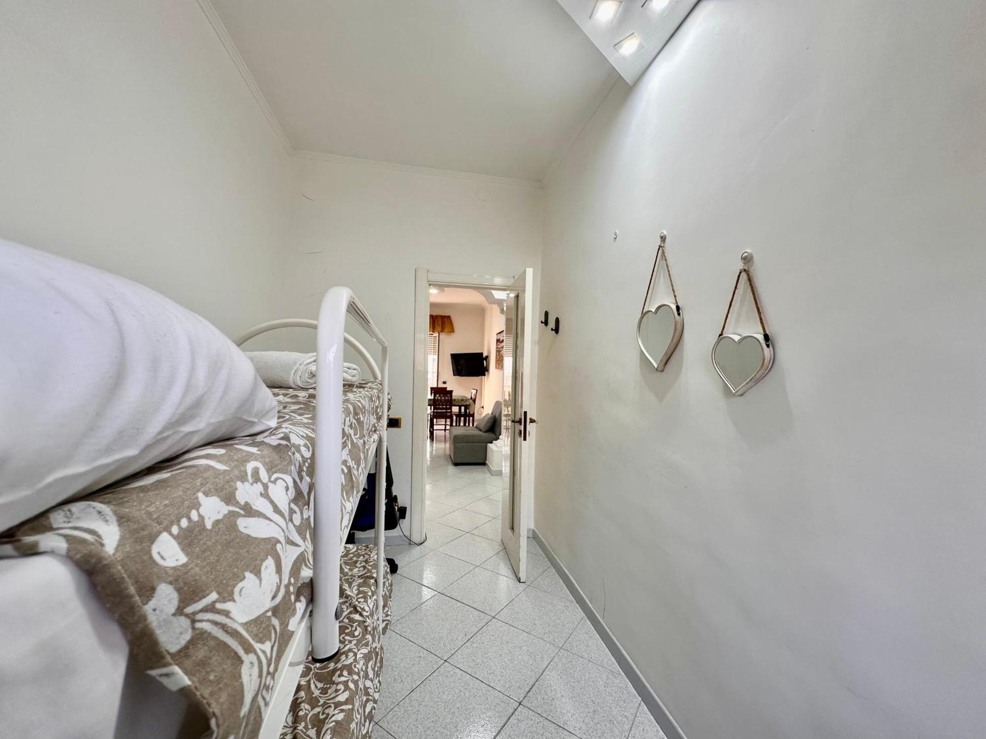 Casa Vacanze Bergame Villa เนเปิลส์ ภายนอก รูปภาพ