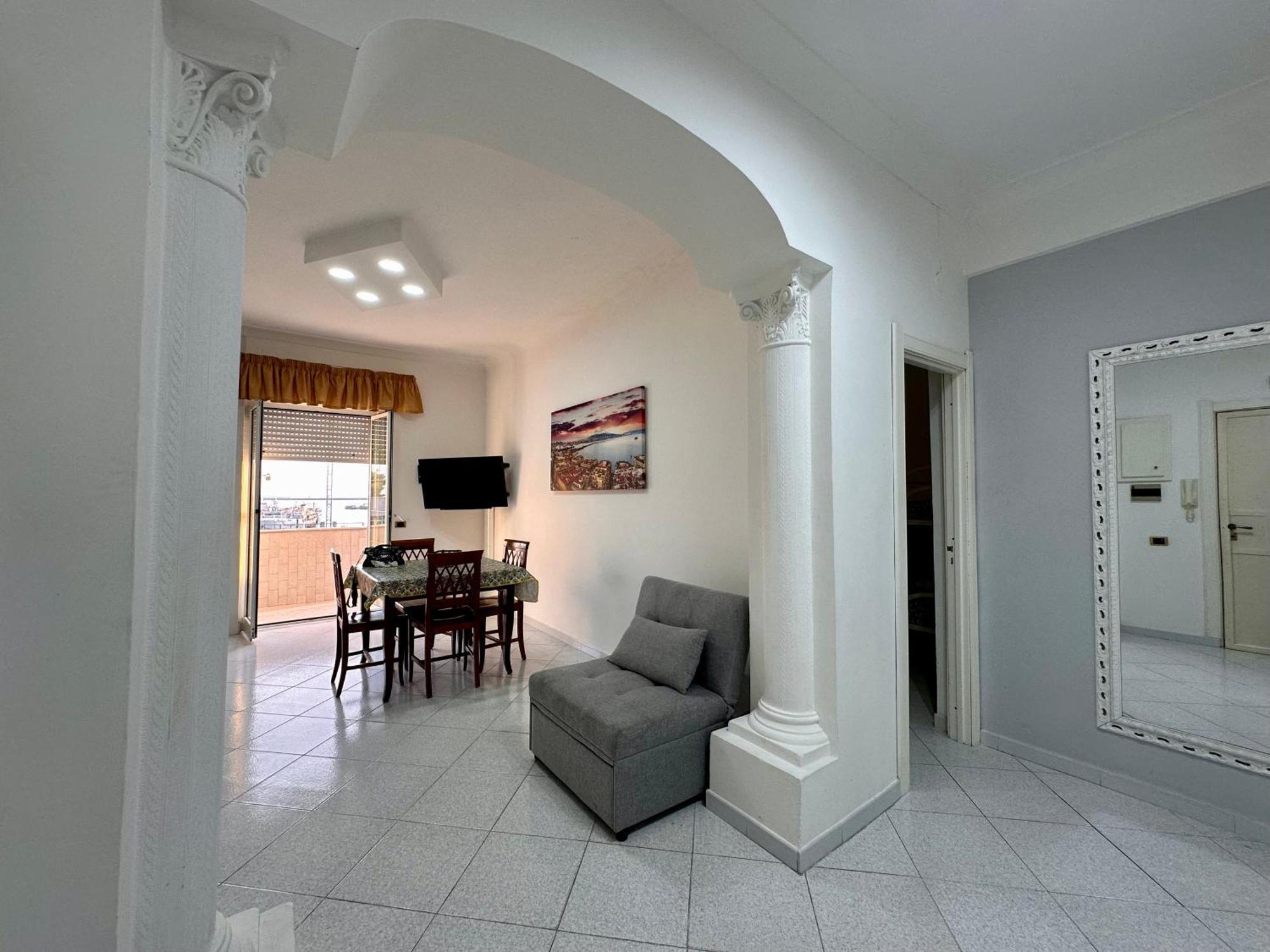 Casa Vacanze Bergame Villa เนเปิลส์ ภายนอก รูปภาพ