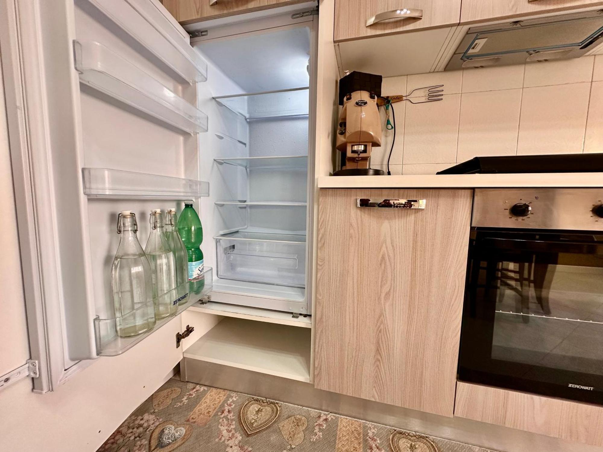 Casa Vacanze Bergame Villa เนเปิลส์ ภายนอก รูปภาพ