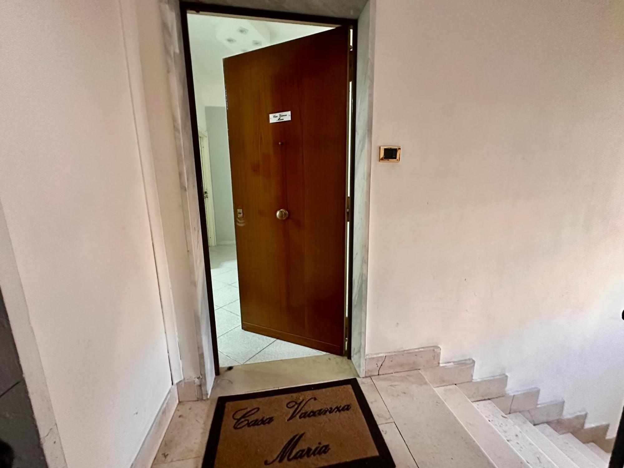 Casa Vacanze Bergame Villa เนเปิลส์ ภายนอก รูปภาพ