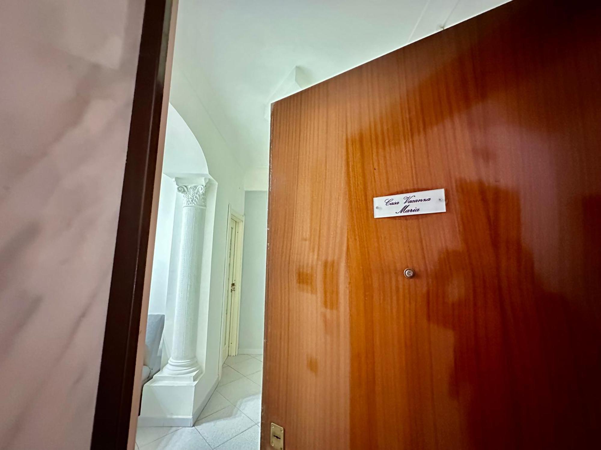 Casa Vacanze Bergame Villa เนเปิลส์ ภายนอก รูปภาพ